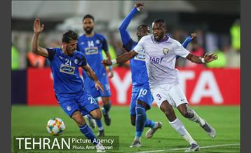 دیدار تیم‌های فوتبال استقلال - العین امارات 12