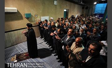 تجدید بیعت شهردار و مدیران شهری با آرمان های حضرت امام خمینی(ره) 38