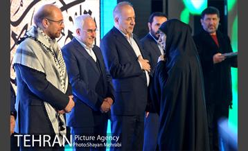 مراسم تکریم شهدای دانشجو تحت عنوان " از هویزه تا حرم" با حضور دکتر قالیباف 40