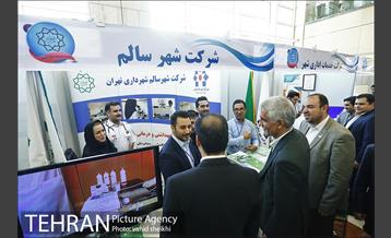 بازدید شهردار از نمایشگاه دستاوردهای معاونت توسعه منابع  انسانی شهردار تهران 3