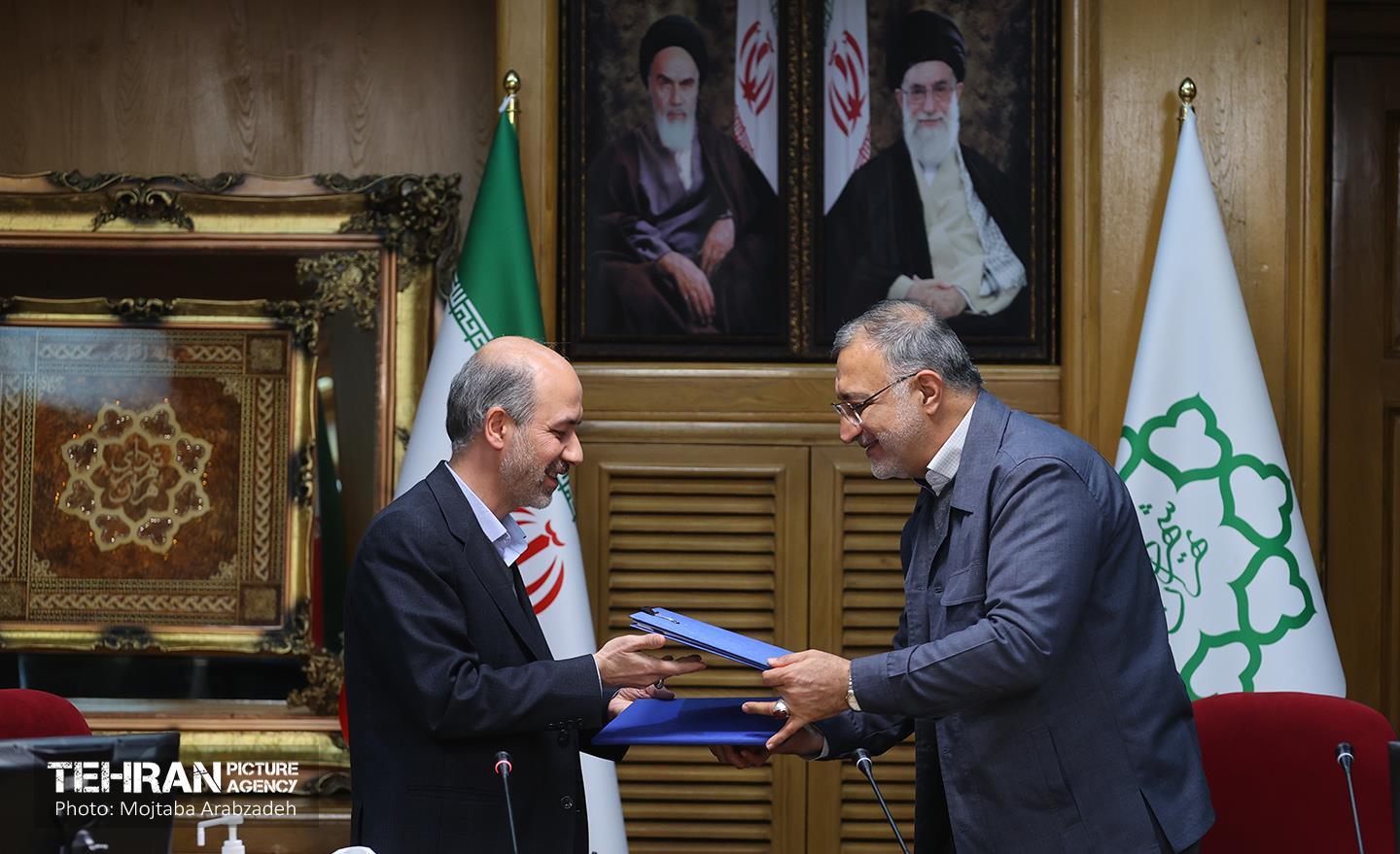 نشست مشترک وزیر نیرو و شهردار تهران 21