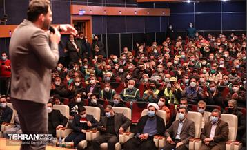 ویژه برنامه تجلیل از کارگران نمونه 18