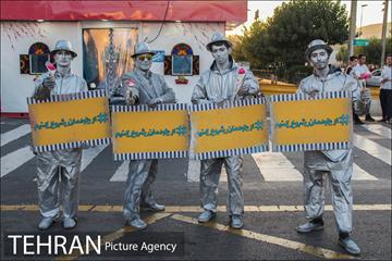 اجراهای خیابانی کمپین از خودمان شروع کنیم 19