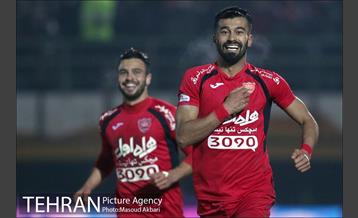 دیدار تیم های فوتبال صبا قم و پرسپولیس تهران