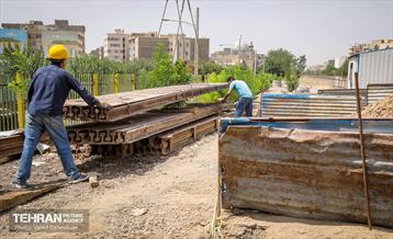عملیات جمع آوری ریل‌ها و شاسی گذاری در حریم راه آهن تهران اهواز 13