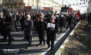 تشییع پیکر شهید گمنام در منطقه ۲۱