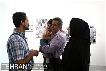 آیین گشایش نمایشگاه عکس ساسان مویدی و رونمایی از مجموعه کتب عکاسان جنگ 16