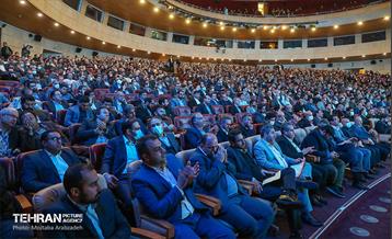 همایش فصلی مدیران و آیین رونمایی از بسته خرسندساز کارکنان شهرداری تهران 12