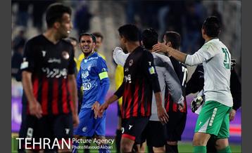 دیدار تیم های فوتبال استقلال تهران و سیاه جامگان