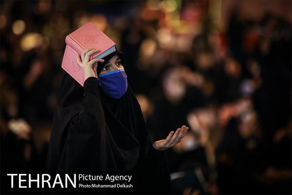 مراسم احیا شب بیست و یکم ماه مبارک رمضان در مسجد امام صادق(ع) 31