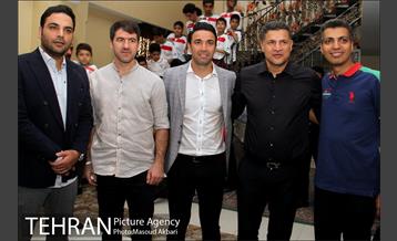 خداحافظی جواد نکونام از فوتبال 13