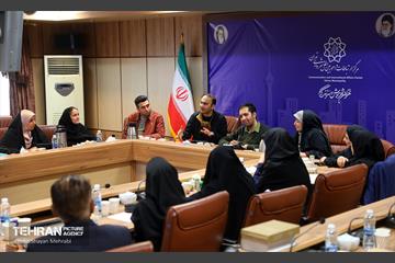 جلسه هم‌اندیشی معاونت رسانه با کارشناسان خبر مناطق ۲۲ گانه 17