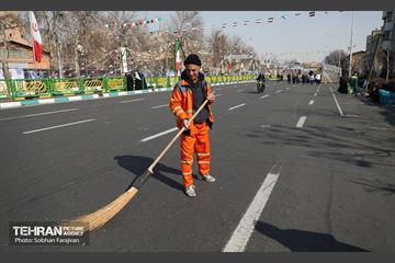 خدمات شهرداری تهران در پایان راهپیمایی ۲۲ بهمن - ۱ 13