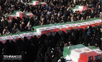 مراسم تشییع پیکرهای ۱۰۰ شهید گمنام 11