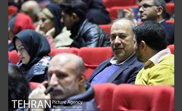 نمایش "من" در پردیس تئاتر تهران (خاوران) 2