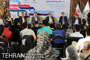 گفتگوی صمیمی دستفروشان مترو با مدیران شهری 8