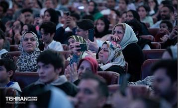 اکران عمومی قسمت پایانی سریال پایتخت در برج میلاد 34
