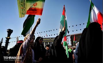 تجمع قدردانی از عملیات وعده صادق ۲ در میدان امام حسین (ع) 13