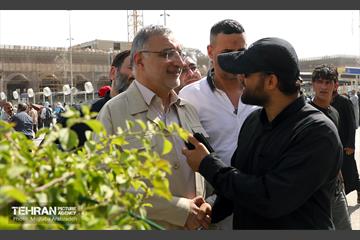 حضور شهردار تهران در کربلای معلی در روز عرفه