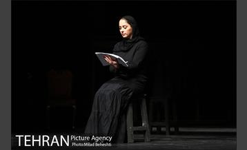 نمایشنامه خوانی کوکوی کبوتران حرم‎ 12