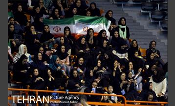 دیدار ایران و ایتالیا در لیگ جهانی والیبال 4