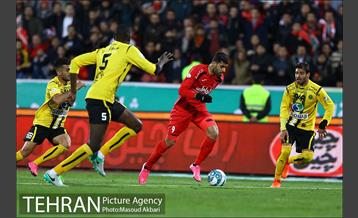 دیدار تیم های فوتبال پرسپولیس و سپاهان