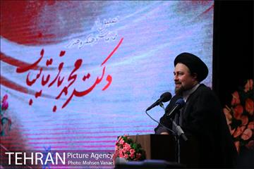 مراسم تجلیل از فعالیت های فرهنگی و هنری قالیباف 27