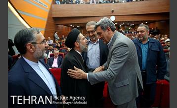 حضور شهردار تهران در جلسه تودیع و معارفه استاندار تهران 2