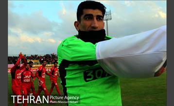 دیدار تیم های فوتبال صبا قم و پرسپولیس تهران
