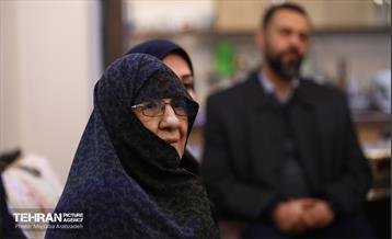 قرار خدمت؛ دیدار شهردار تهران با خانواده شهید مهدی داراب برکادهی 6