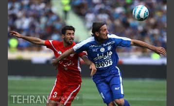 دیدار استقلال و تراکتورسازی در لیگ برتر فوتبال 19