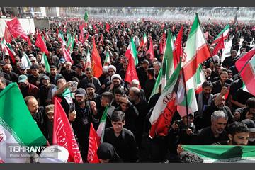 اقامه نماز بر پیکر آقای شهید ایران - 1 33