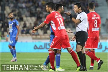 دیدار استقلال و پرسپولیس در لیگ برتر فوتبال 33
