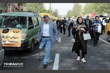 خدمت رسانی مواکب منطقه۱۶ به نمازگزاران عید سعید فطر 11