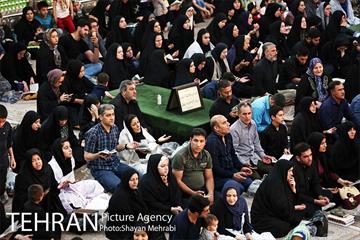 احیای شب نوزدهم ماه مبارک رمضان در حرم امام خمینی(ره) 9