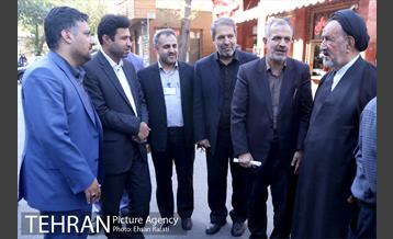 بازدید دکتر مسجدجامعی از مقبره ملک المتکلمین و صوراسرافیل  5