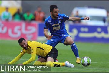 دیدار تیم های استقلال تهران و سپاهان اصفهان 26