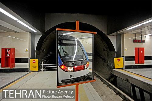 شبگردی اصحاب رسانه در خط 7 مترو تهران 27