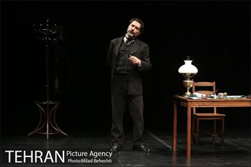 نمایش ماتریوشکا‎ 13