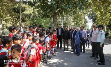 بازدید پرویز سروری از منطقه 17