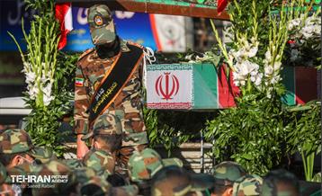 مراسم تشییع پیکر دو شهید گمنام دفاع مقدس در منطقه 11