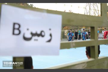 اختتامیه مسابقات ورزشی قهرمانان در منطقه 13 26