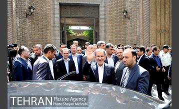 بازدید معاون اول رئیس جمهور به همراه شهردار تهران از مترو تهران 25