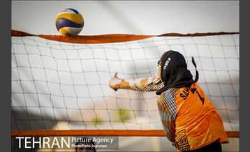 مسابقات والیبال ماسه‌ای زنان تهران 11
