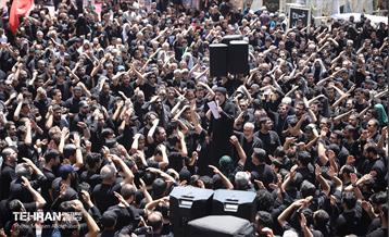 عزاداری ظهر عاشورا در امامزاده صالح (ع) 56