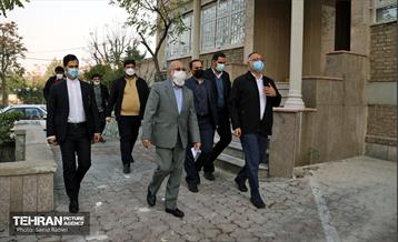 حضور شهردار تهران در منزل شهیدان الله کرمی 1