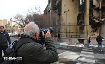 بازدید خبرنگاران رسانه‌های خارجی از تخریب اموال عمومی شهر 2