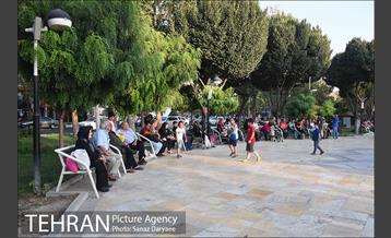 بعدازظهر تابستانی در میدان نبوت (هفت حوض) 17