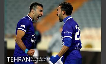 دیدار تیم‌های فوتبال استقلال و صنعت نفت آبادان  24