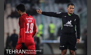 دیدار تیم های پرسپولیس  و صنعت نفت آبادان 18